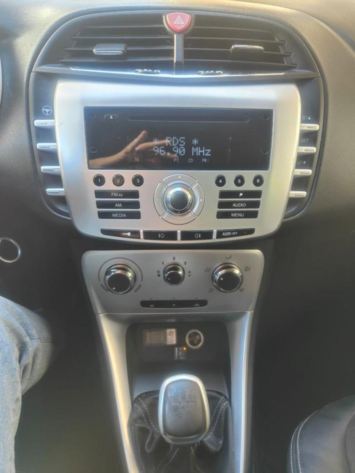 Lancia Delta 1.4 T-Jet 120 CV Argento Ecochic GPL (7)