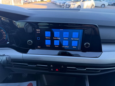Volkswagen Golf 2.0 TDI SCR Life (11)