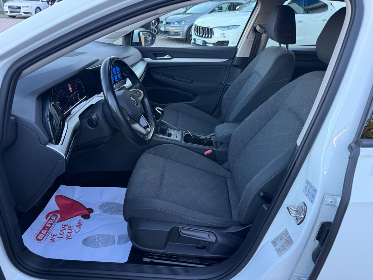 Volkswagen Golf 2.0 TDI SCR Life (18)