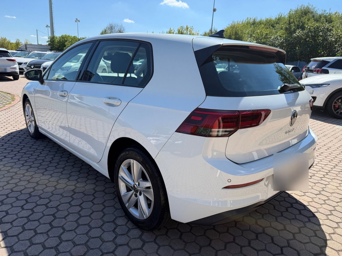 Volkswagen Golf 2.0 TDI SCR Life (8)