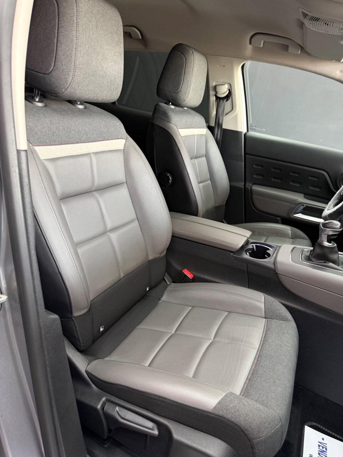 Citroen C5 Aircross Aircross BlueHDi 130 S&S Shine (17)