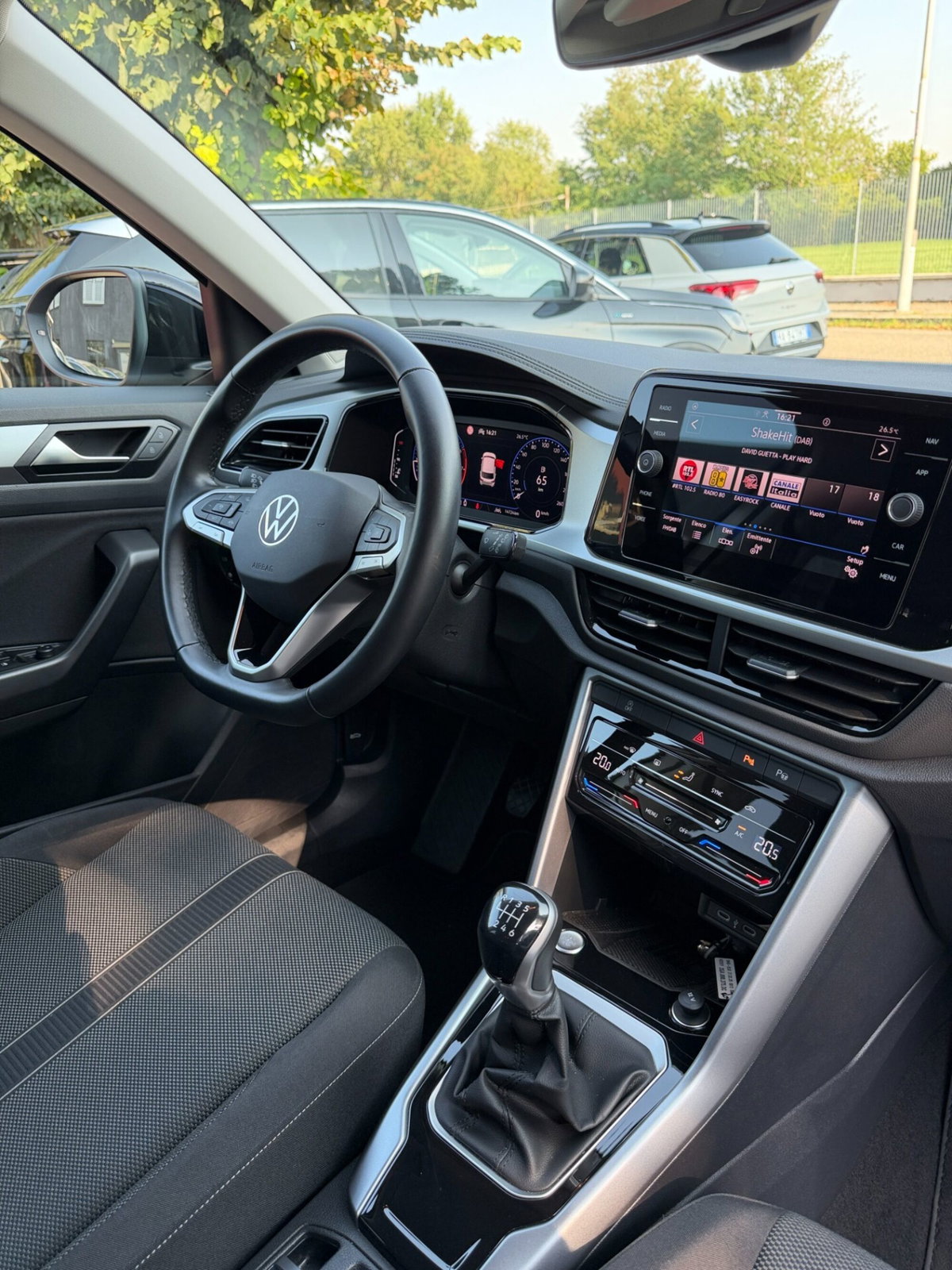 Volkswagen T-Roc 1.0 tsi Edition 115cv (15)