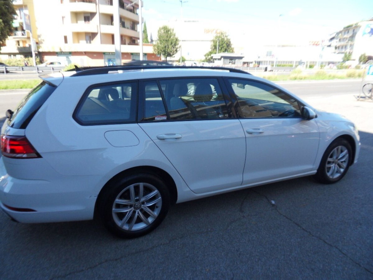 Volkswagen Golf Variant 1.6 TDI 115 CV Business BlueMotion Technology (4)