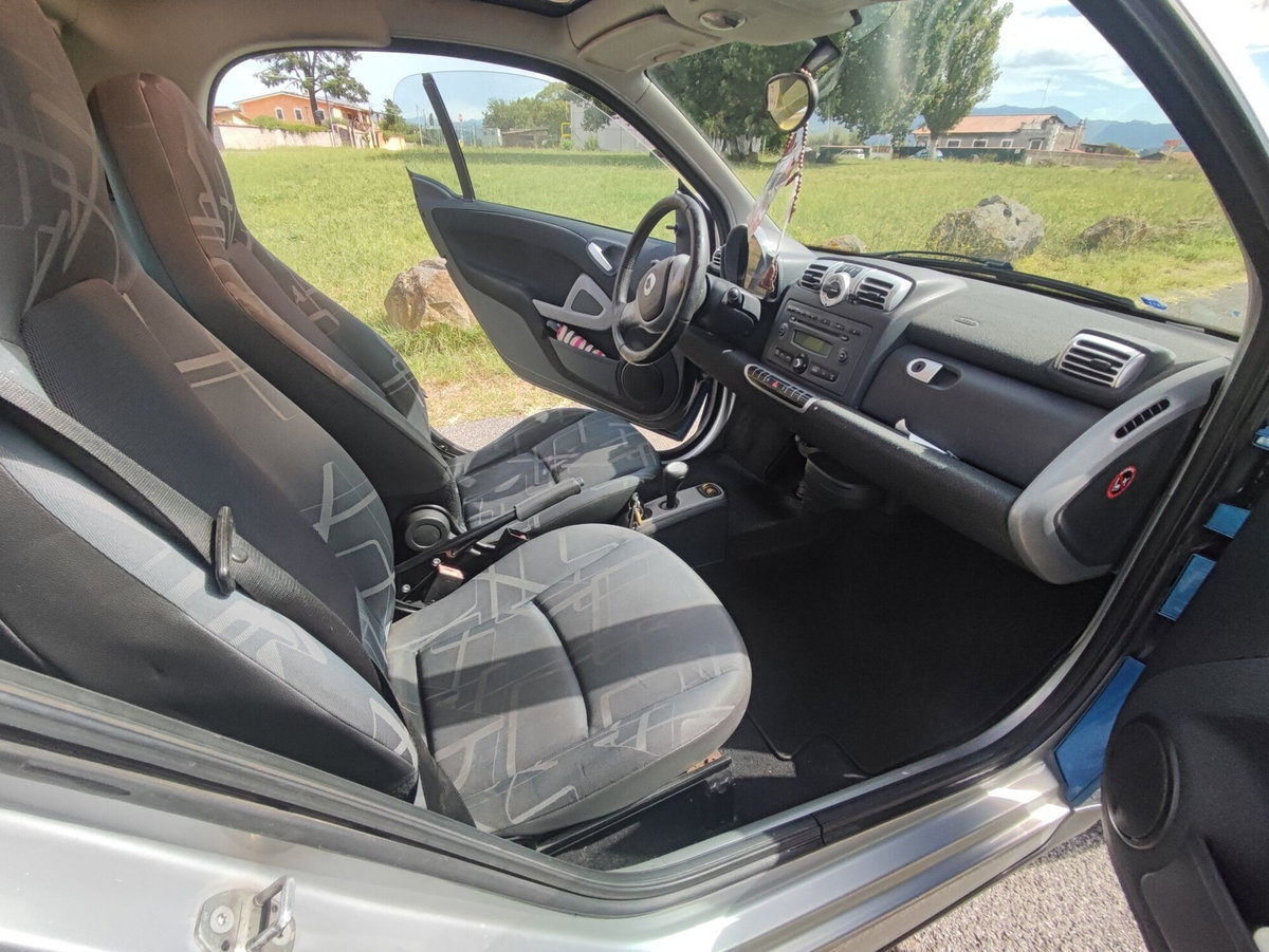 smart Fortwo 1000 52 kW coupé pure (11)