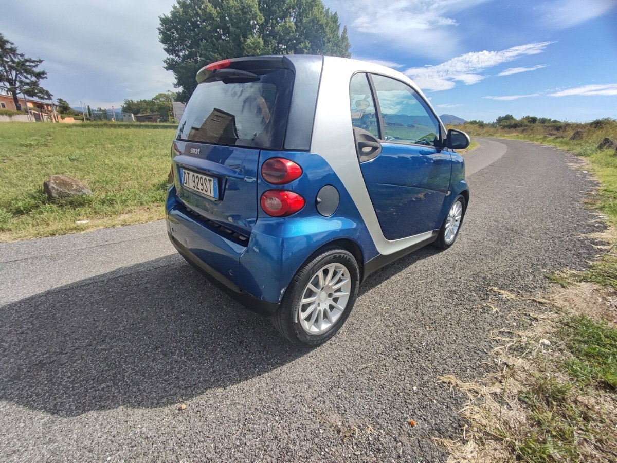 smart Fortwo 1000 52 kW coupé pure (5)