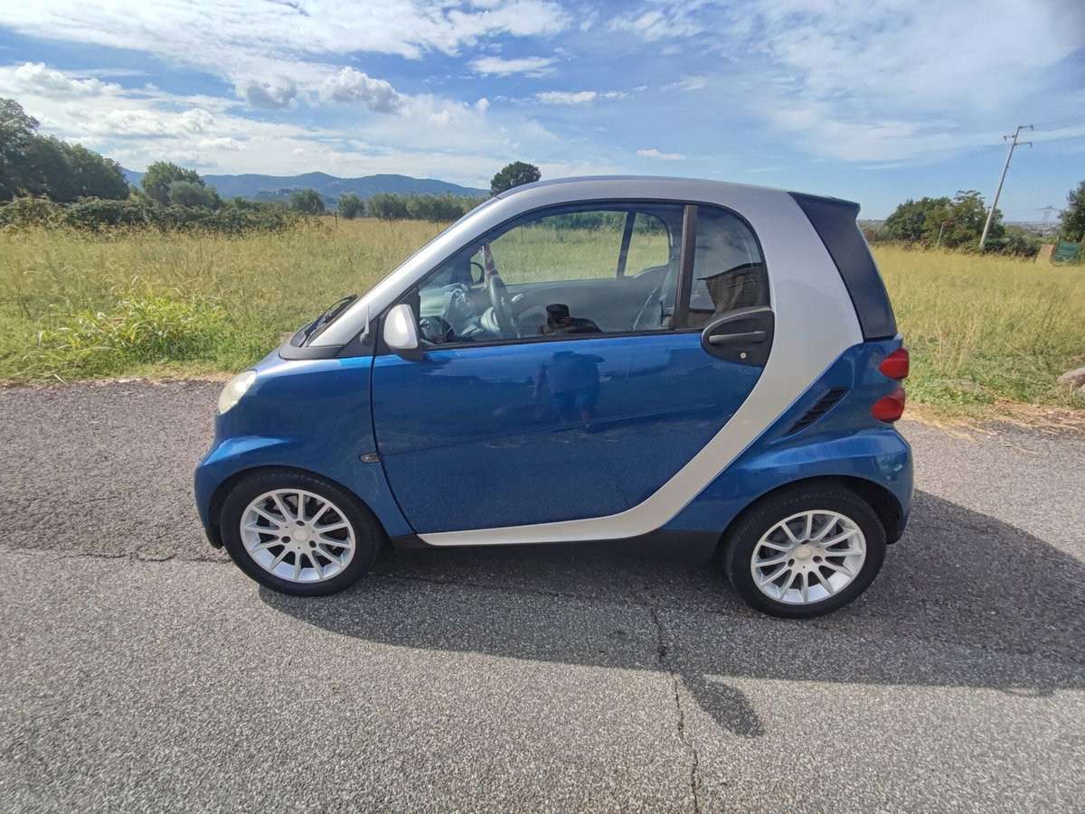 smart Fortwo 1000 52 kW coupé pure (8)