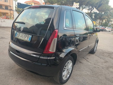 Lancia Musa 1.3 Mjt 95 CV DFN Gold (4)