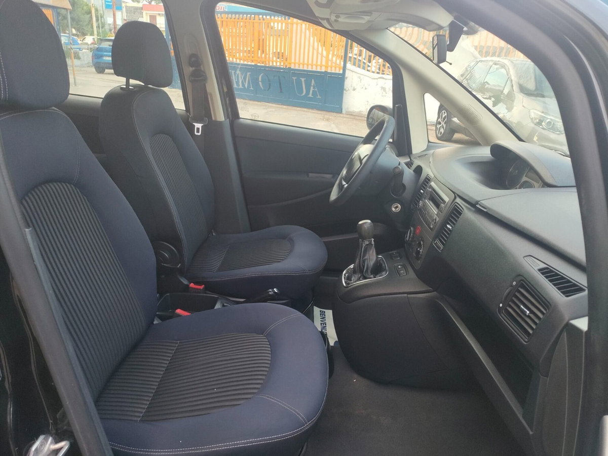 Lancia Musa 1.3 Mjt 95 CV DFN Gold (6)