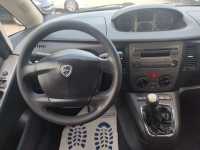 Lancia Musa 1.3 Mjt 95 CV DFN Gold (8)
