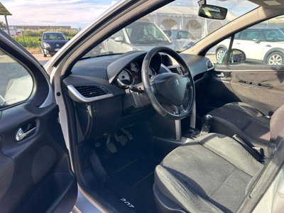 Peugeot 207 HDi 90CV 5p. XS (11)