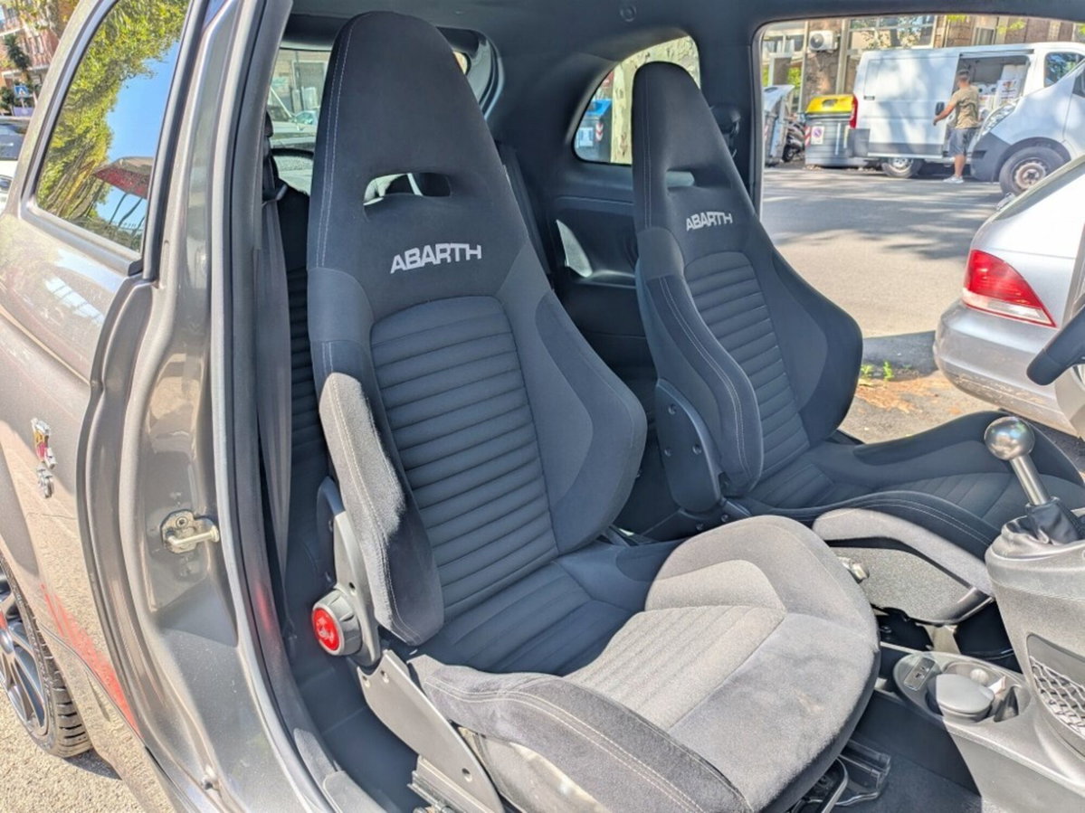 Abarth 595 595 1.4 Turbo T-Jet 180 CV Competizione (7)
