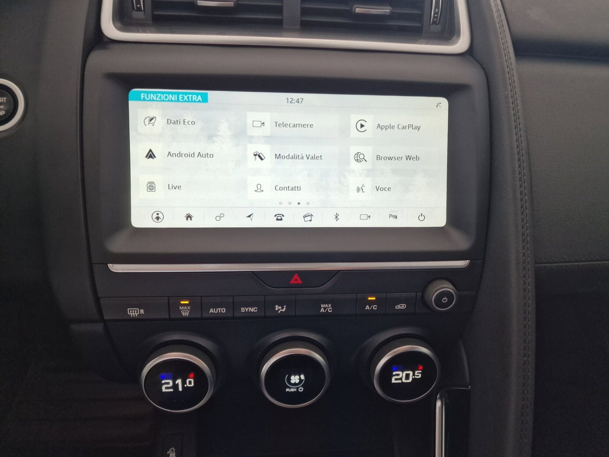 Jaguar E-Pace 2.0D 180 CV AWD (14)