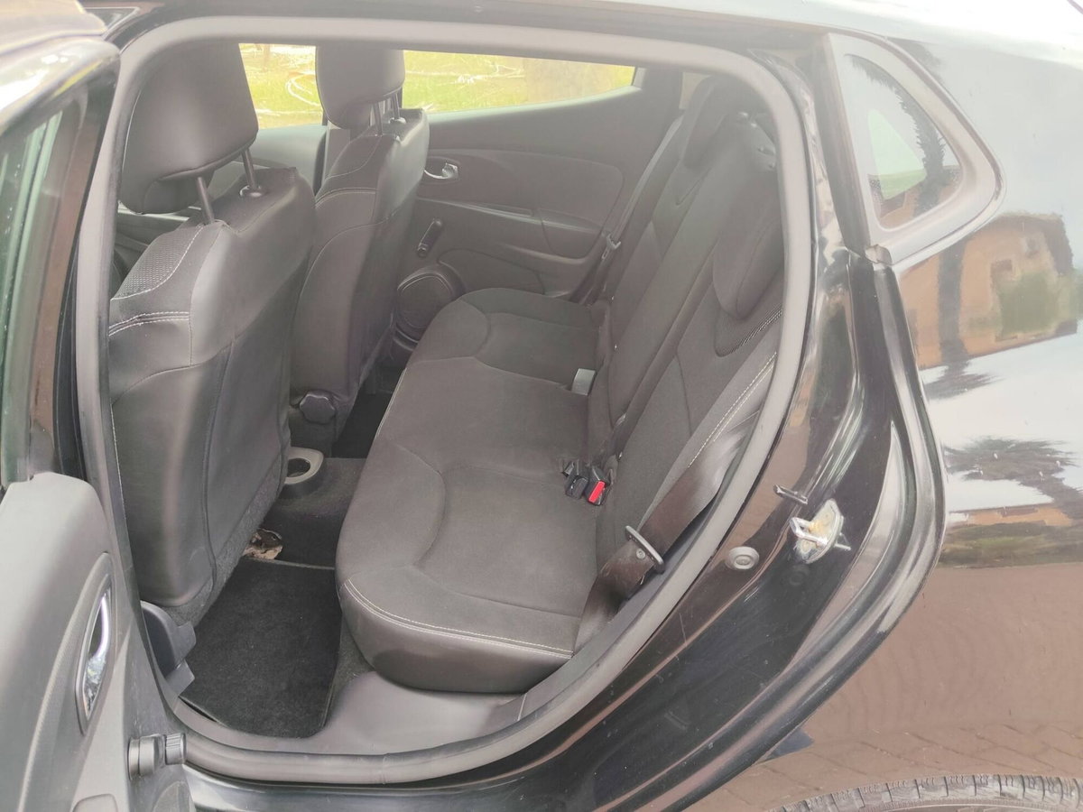 Renault Clio 1.5 dCi 8V 75CV 5 porte Live (16)