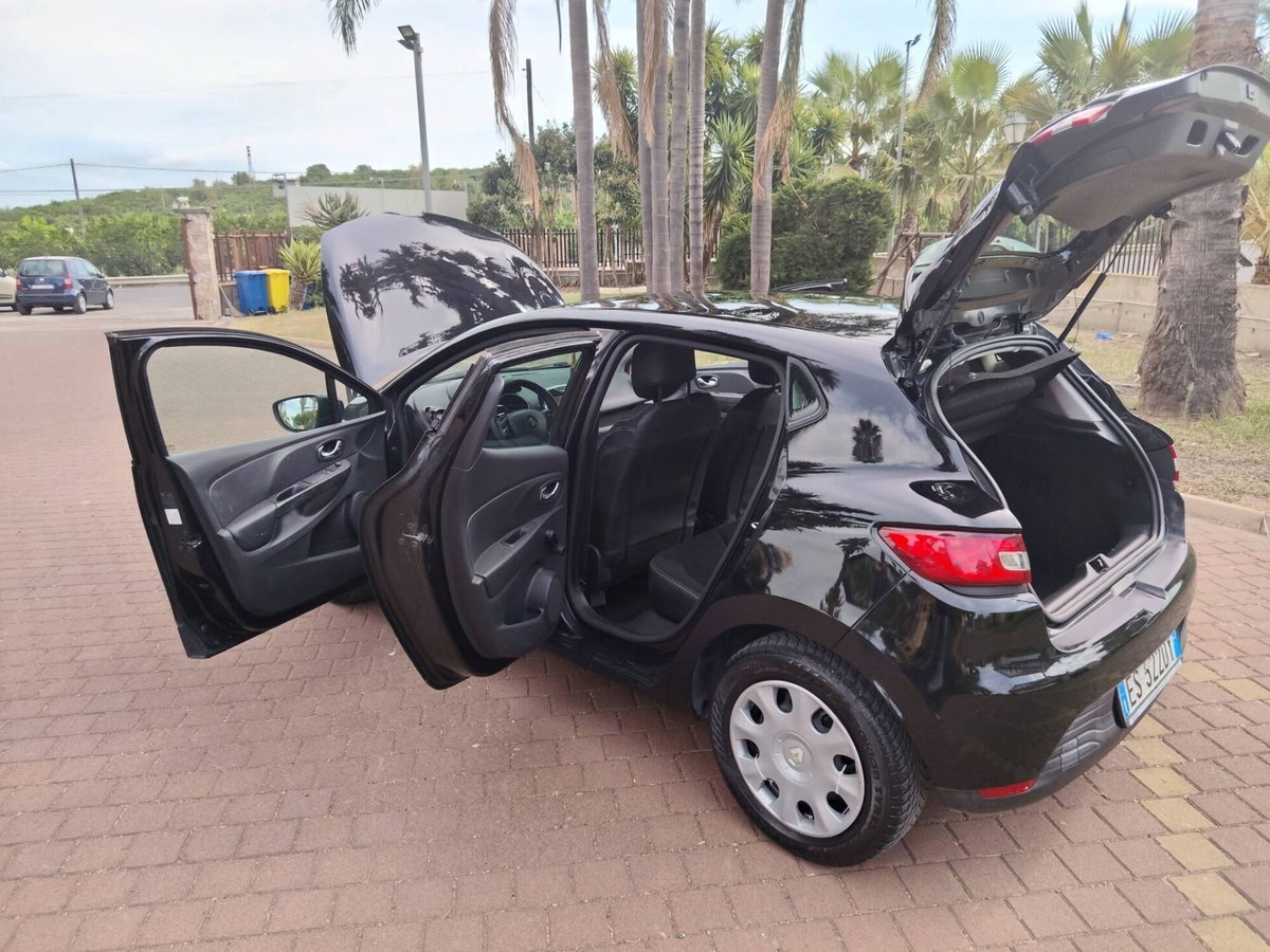 Renault Clio 1.5 dCi 8V 75CV 5 porte Live (19)
