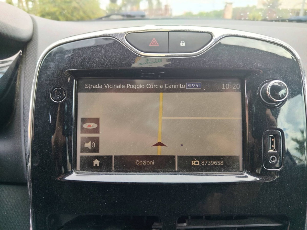 Renault Clio 1.5 dCi 8V 75CV 5 porte Live (9)