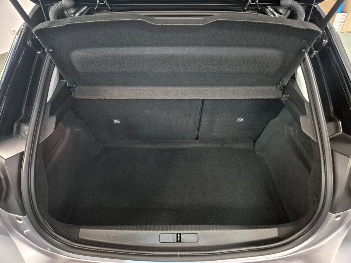 Opel Corsa 1.2 Edition (10)