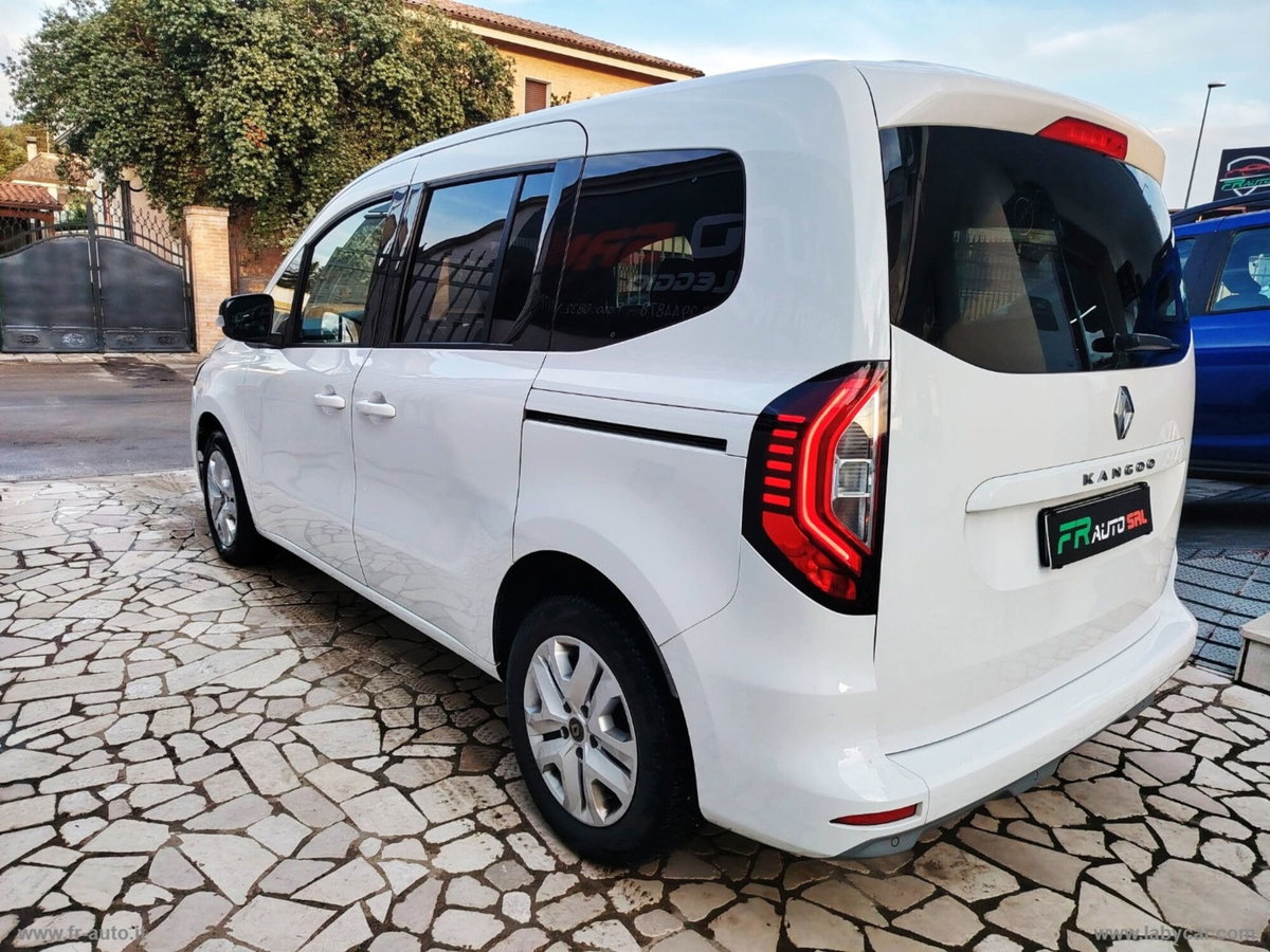 Renault Kangoo 1.5 blue dci Equilibre 95cv (6)