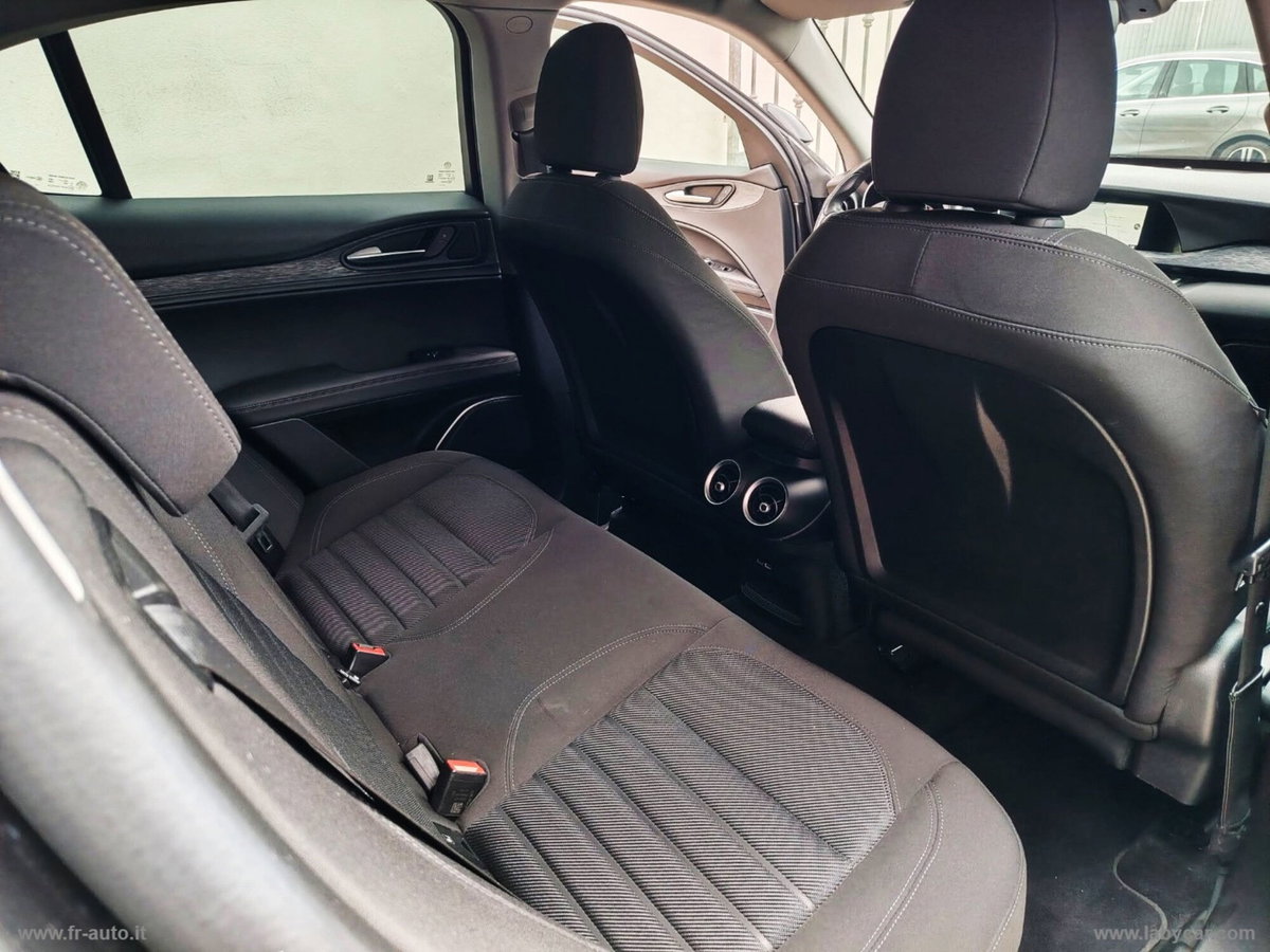 Alfa Romeo Stelvio Stelvio 2.2 Turbodiesel 190 CV AT8 Q4 Super Business (15)