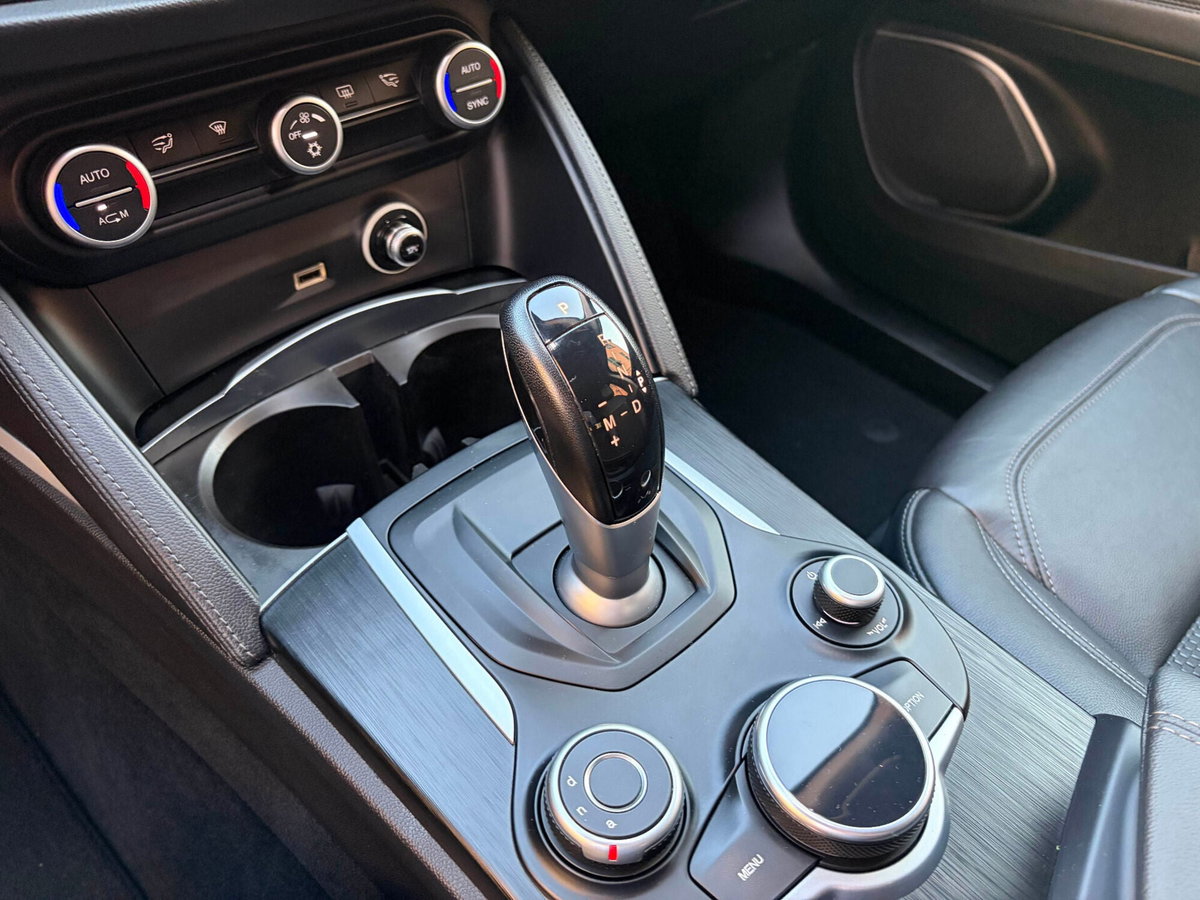 Alfa Romeo Stelvio Stelvio 2.2 Turbodiesel 180 CV AT8 Q4 Super (13)