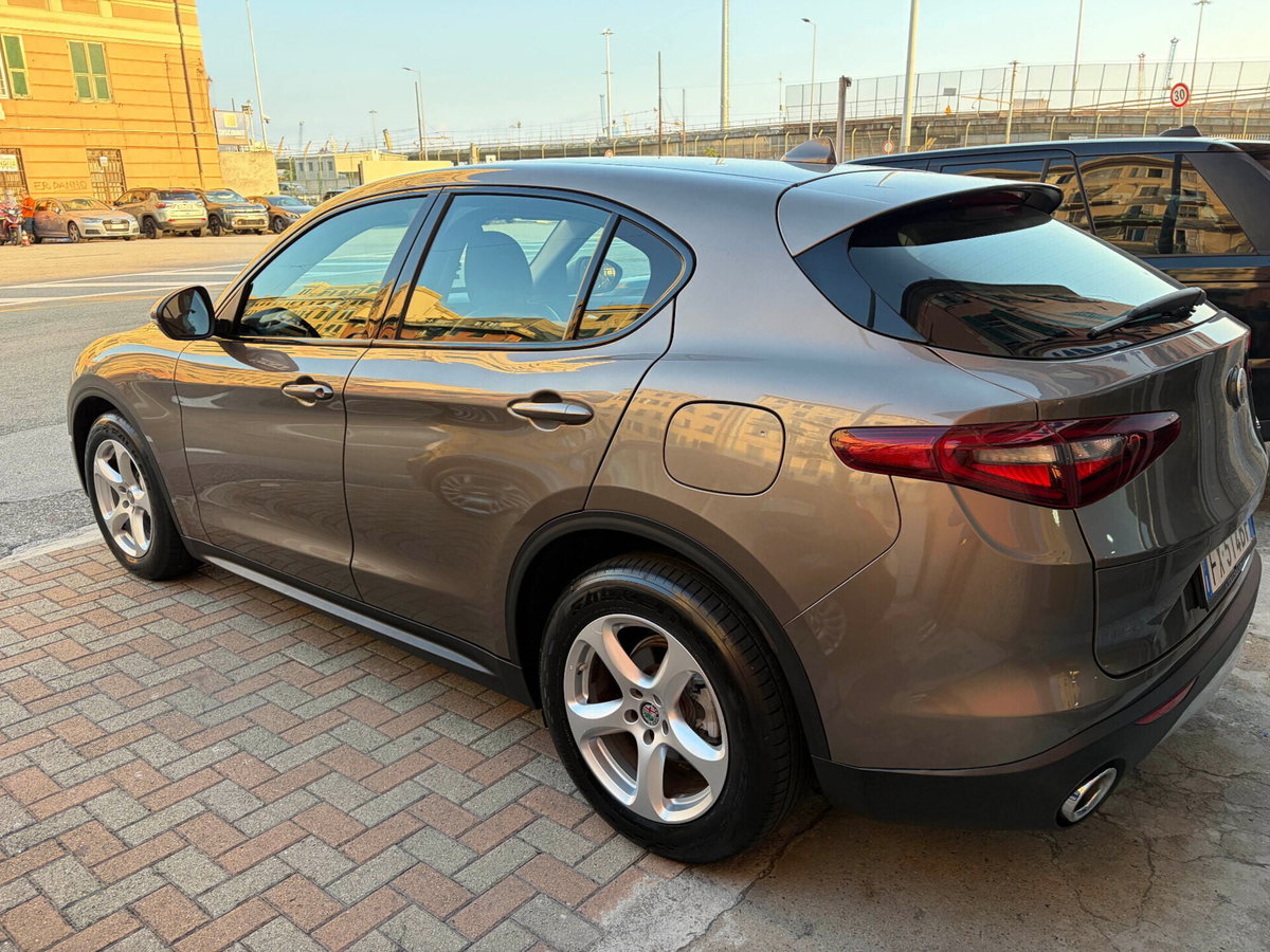 Alfa Romeo Stelvio Stelvio 2.2 Turbodiesel 180 CV AT8 Q4 Super (7)