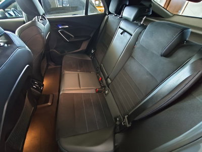 BMW iX2 edrive 20 MSport (11)