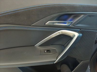 BMW iX2 edrive 20 MSport (12)