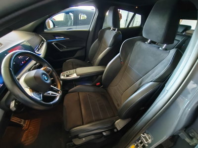 BMW iX2 edrive 20 MSport (8)