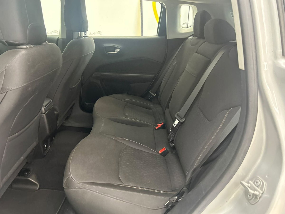Jeep Compass 1.6 Multijet II 2WD Longitude (11)