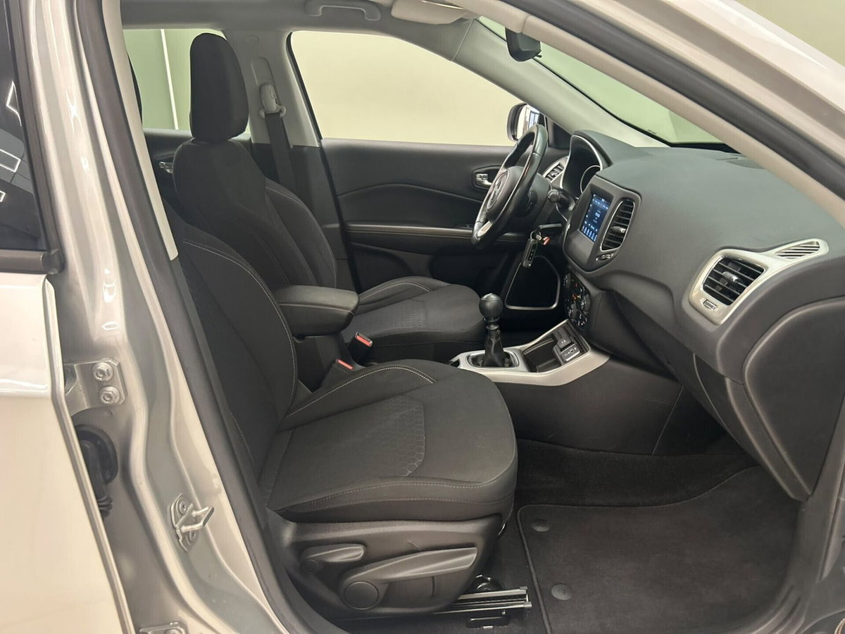 Jeep Compass 1.6 Multijet II 2WD Longitude (17)