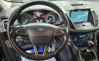 Ford Kuga 1.5 TDCI 120 CV S&S 2WD Titanium (16)