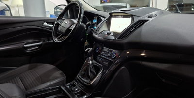 Ford Kuga 1.5 TDCI 120 CV S&S 2WD Titanium (19)