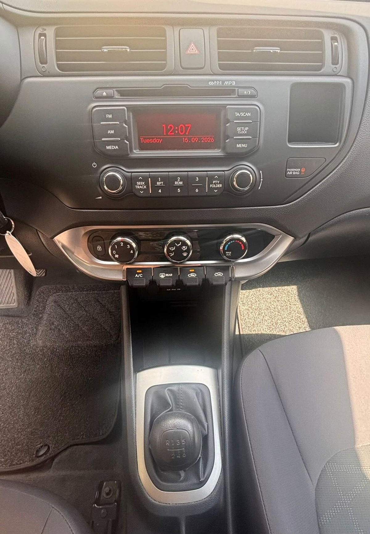 Kia Rio 1.1 CRDi WGT 5p. EX PLUS (14)