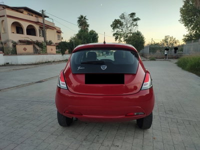 Lancia Ypsilon 0.9 TwinAir 85 CV 5 porte Metano Ecochic Gold (8)