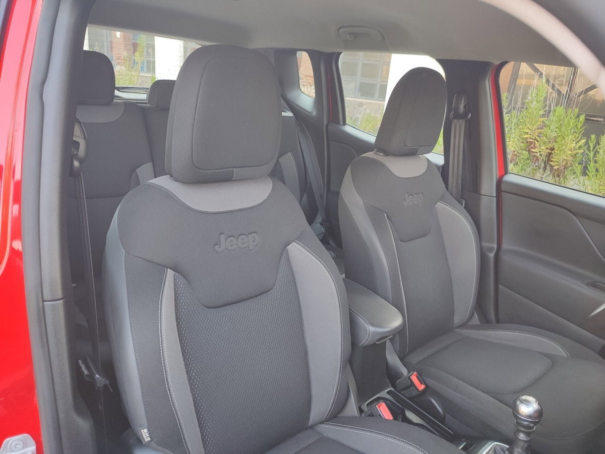 Jeep Renegade 1.6 Mjt 130 CV Limited (10)