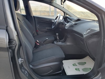Ford Fiesta 1.5 TDCi 75CV 5 porte Titanium (10)