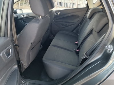 Ford Fiesta 1.5 TDCi 75CV 5 porte Titanium (12)