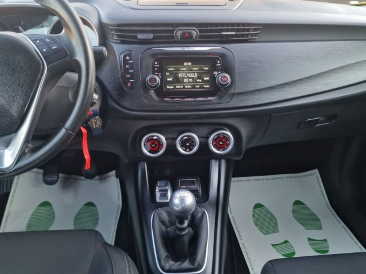 Alfa Romeo Giulietta 1.6 JTDm Giulietta 120cv tct (15)