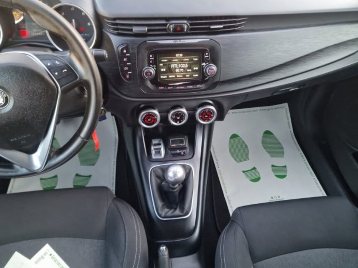Alfa Romeo Giulietta 1.6 JTDm Giulietta 120cv tct (16)