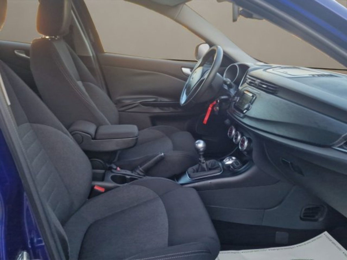 Alfa Romeo Giulietta 1.6 JTDm Giulietta 120cv tct (18)