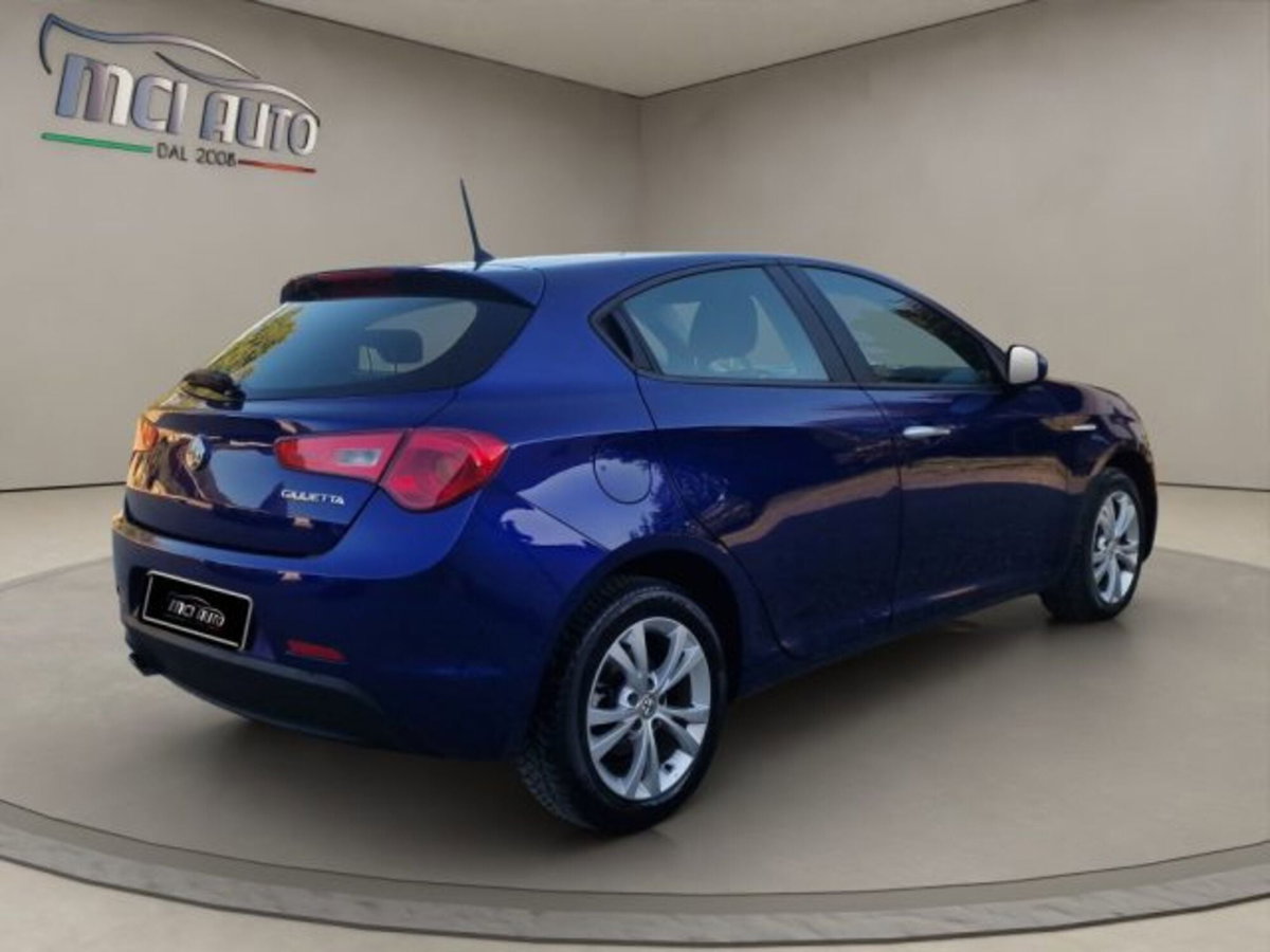 Alfa Romeo Giulietta 1.6 JTDm Giulietta 120cv tct (5)
