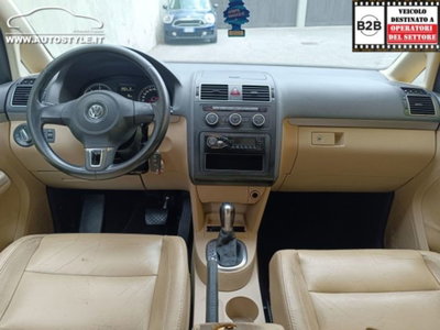 Volkswagen Touran 1.6 TDI DSG Comfortline (11)