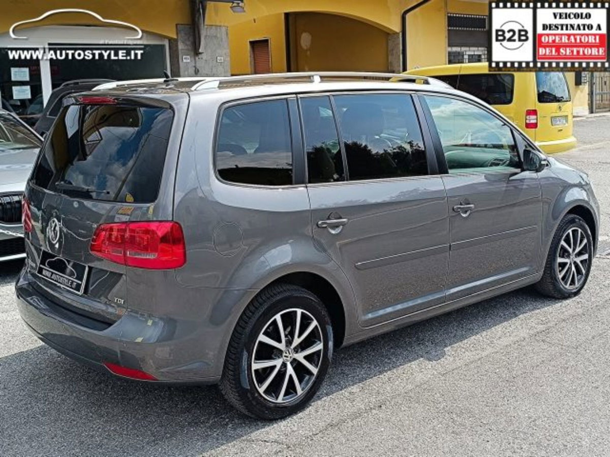 Volkswagen Touran 1.6 TDI DSG Comfortline (7)