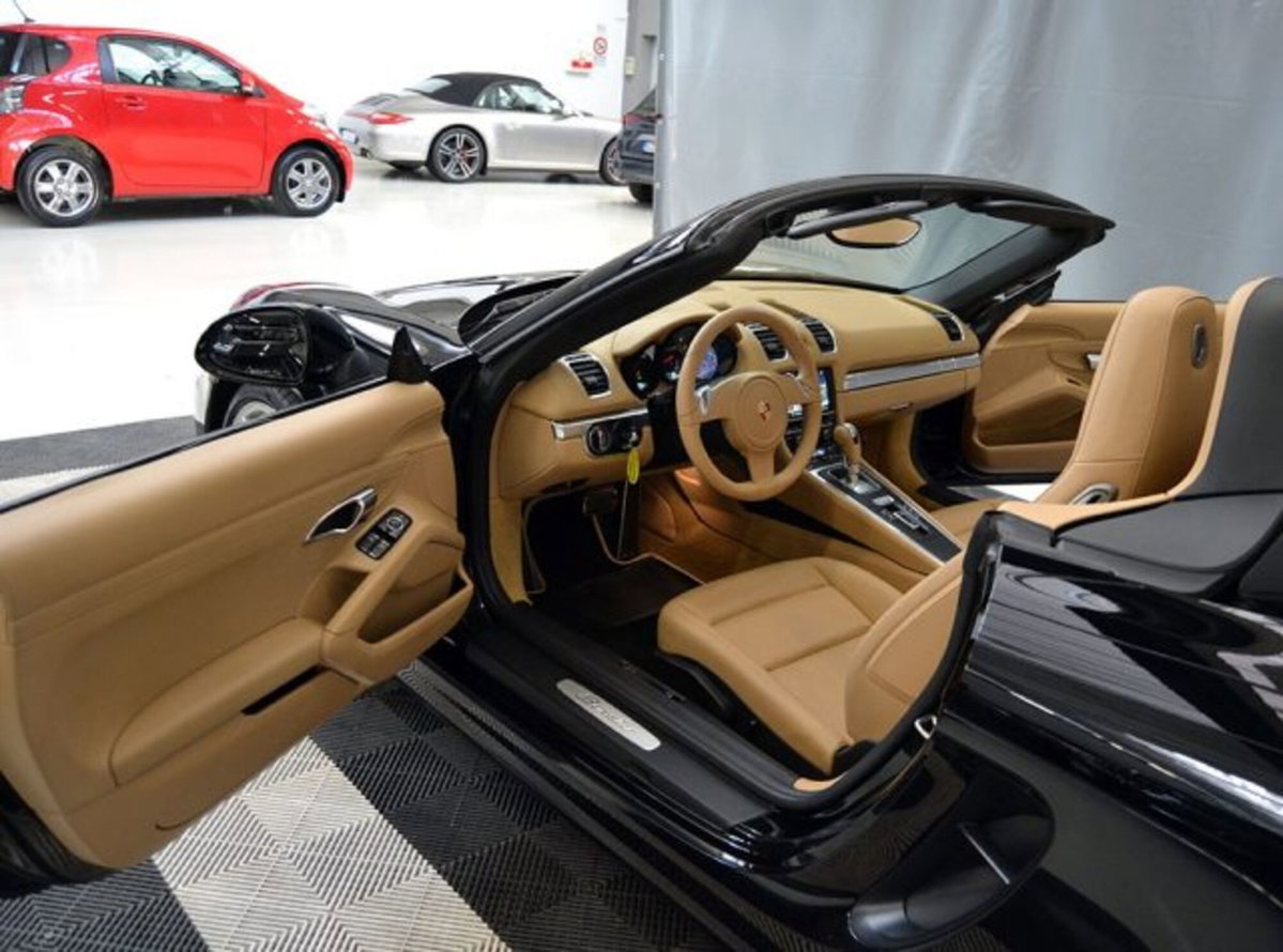 Porsche Boxster 2.7 (2)