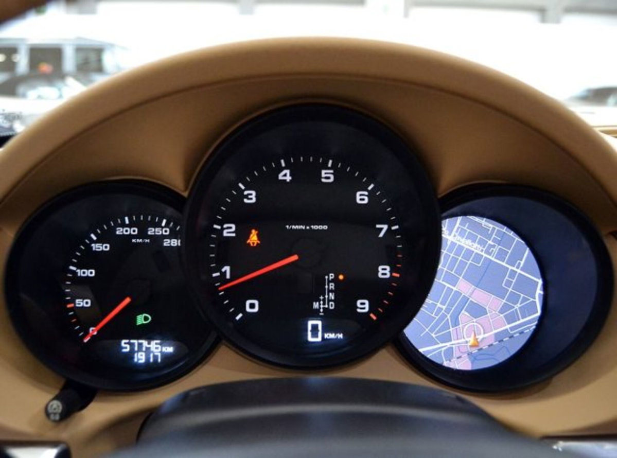 Porsche Boxster 2.7 (9)