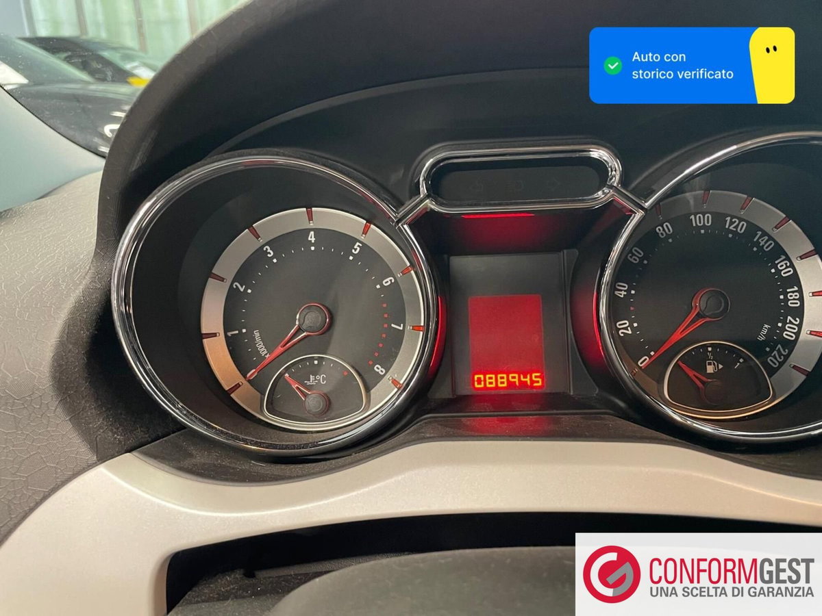 Opel Adam 1.2 70 CV Glam (11)
