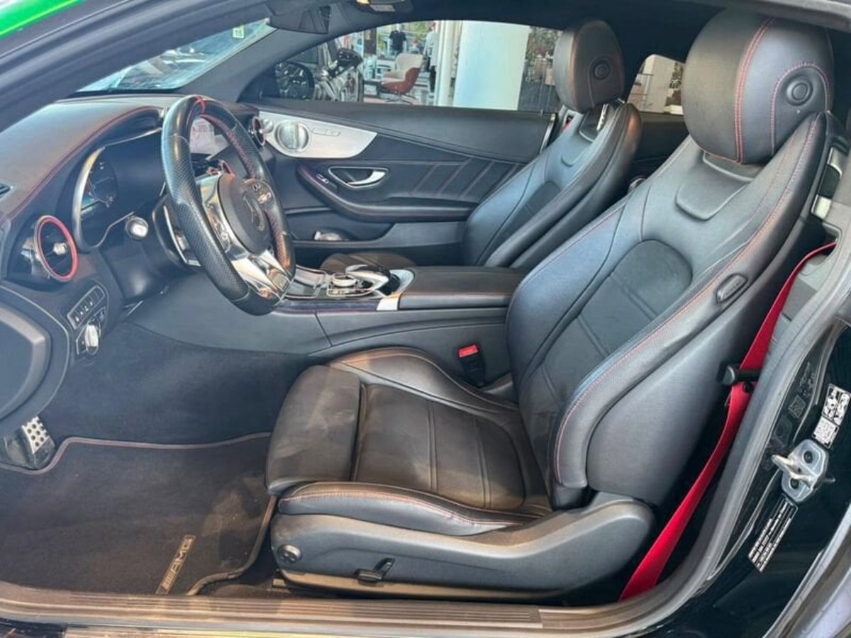 Mercedes-Benz Classe C Coupé 43 4Matic AMG Coupé (9)