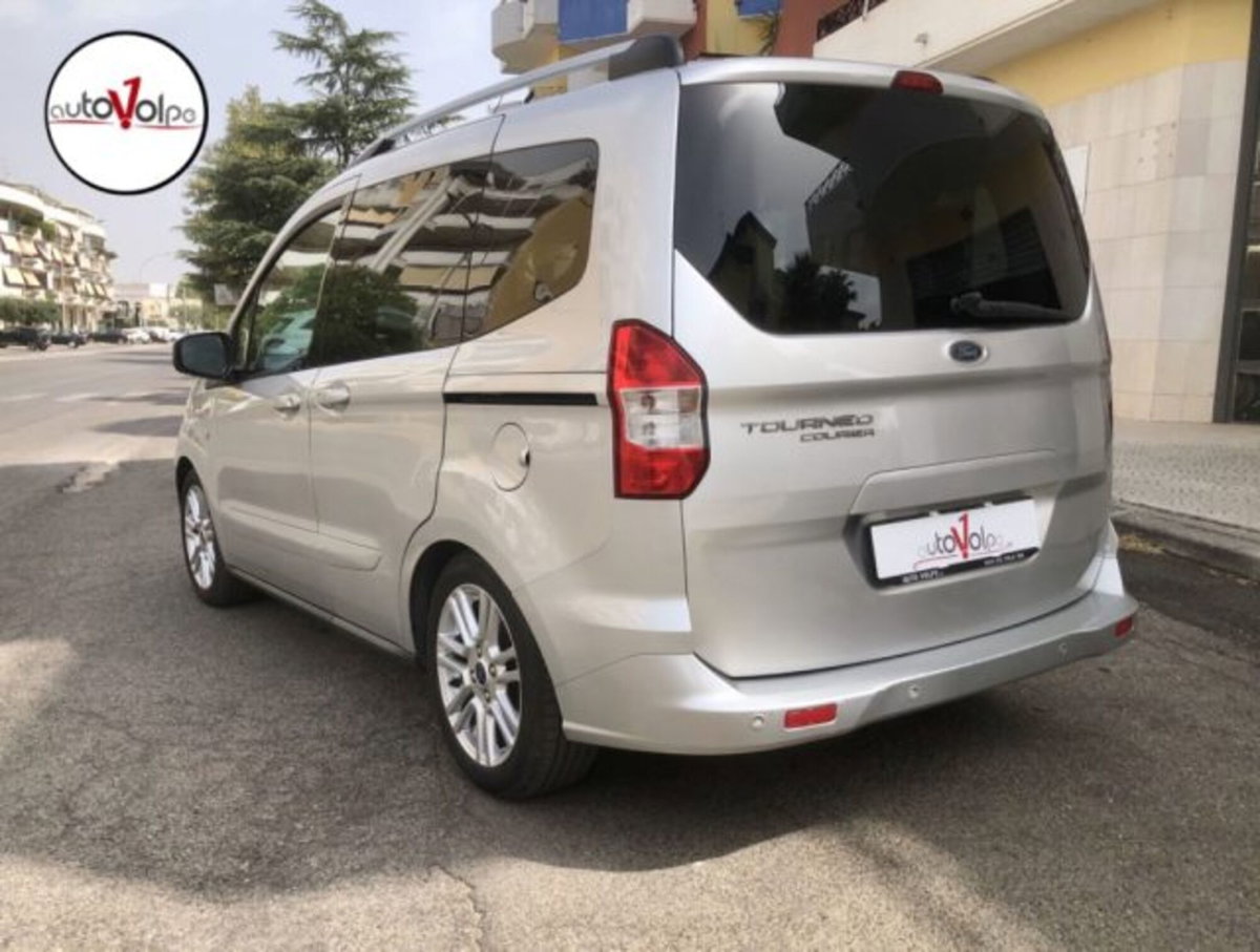 Ford Tourneo Courier 1.6 TDCI 95 CV Titanium (13)