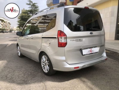 Ford Tourneo Courier 1.6 TDCI 95 CV Titanium (13)