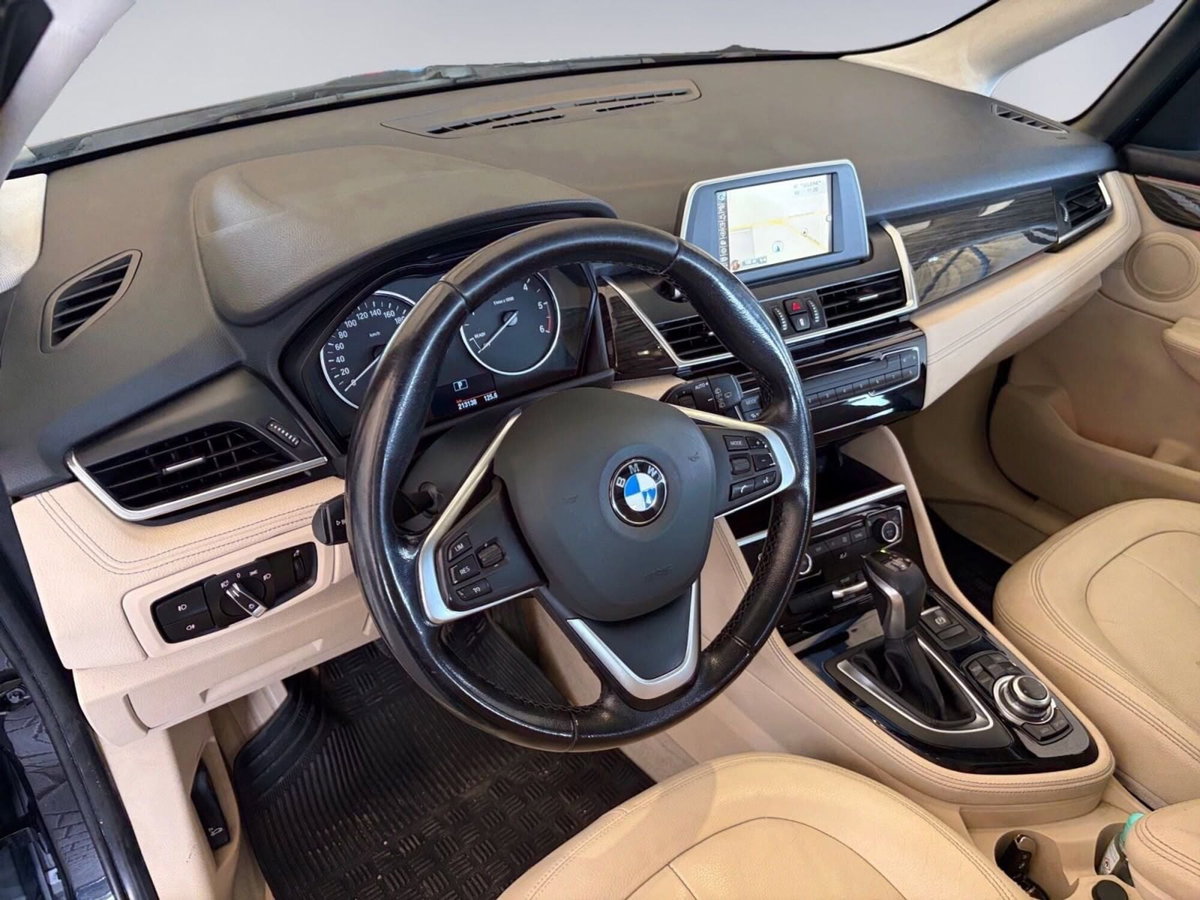 BMW Serie 2 Active Tourer 218d  Luxury auto (9)