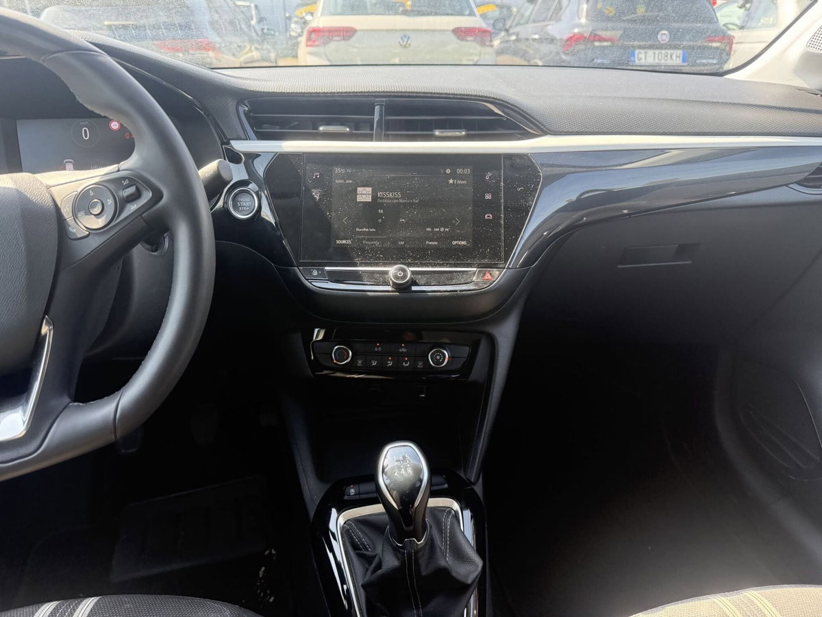Opel Corsa 1.2 Design & Tech (10)